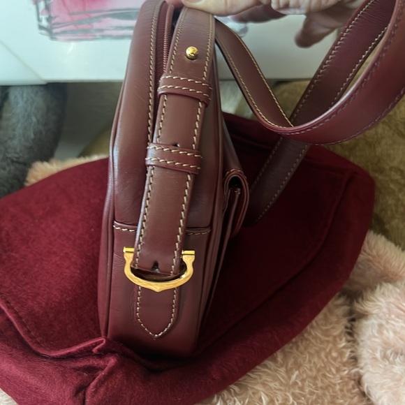 Must de Cartier leather crossbody bag with dustbag. Like new condition - Picture 5 of 9